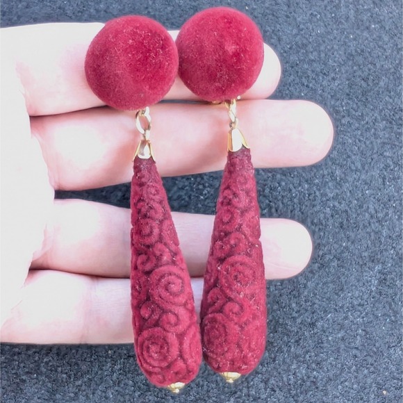 Vintage 80s Earrings Long Statement Red Burgundy Velvet With Clips - Picture 4 of 6